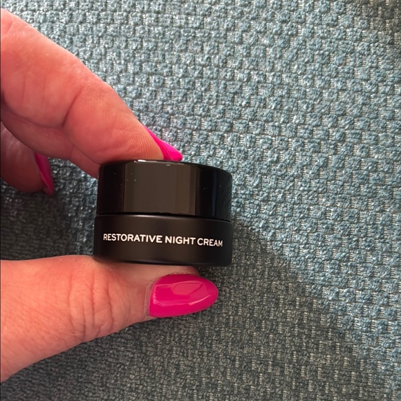 Set of SkinCare Minis - Picture 9 of 10